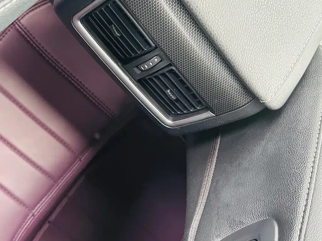 Toyota Camry — миниатюра 20