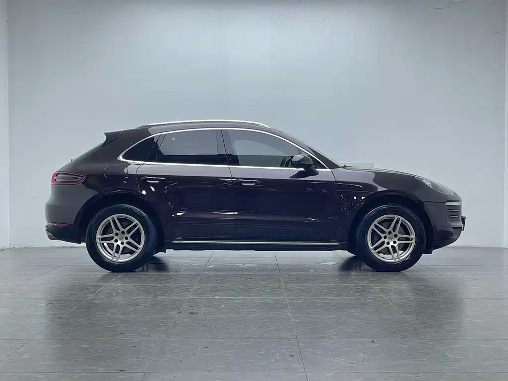 Porsche Macan — миниатюра 9