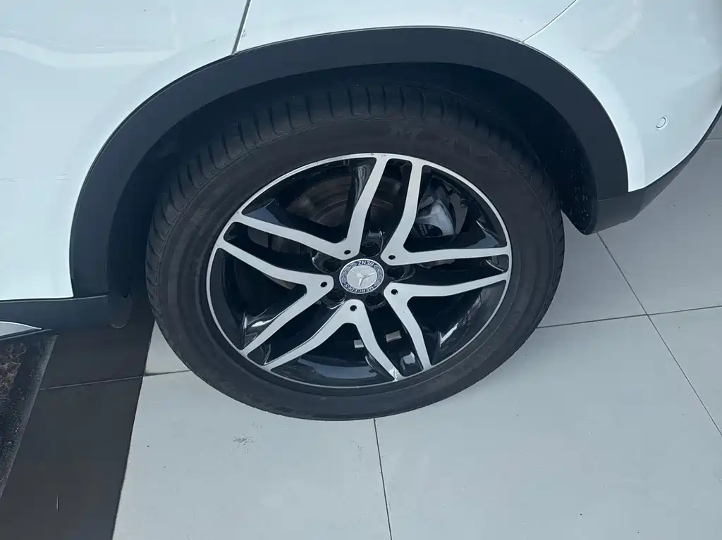 Mercedes-Benz GLA — миниатюра 6
