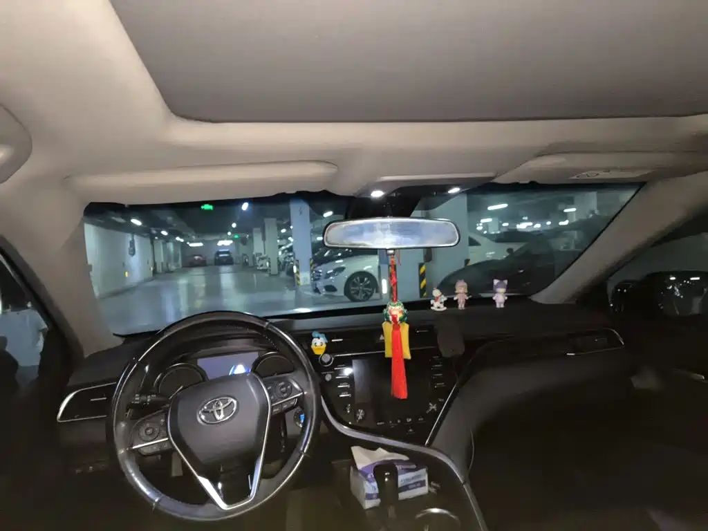 Toyota Camry — миниатюра 14