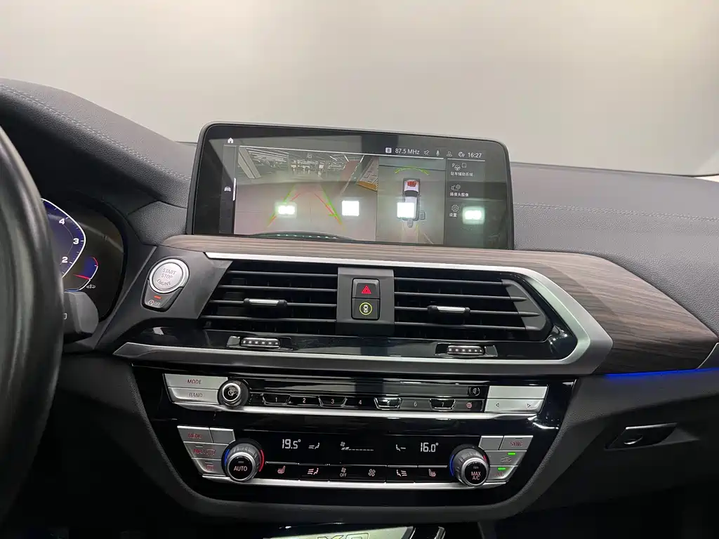 BMW X3 — миниатюра 26