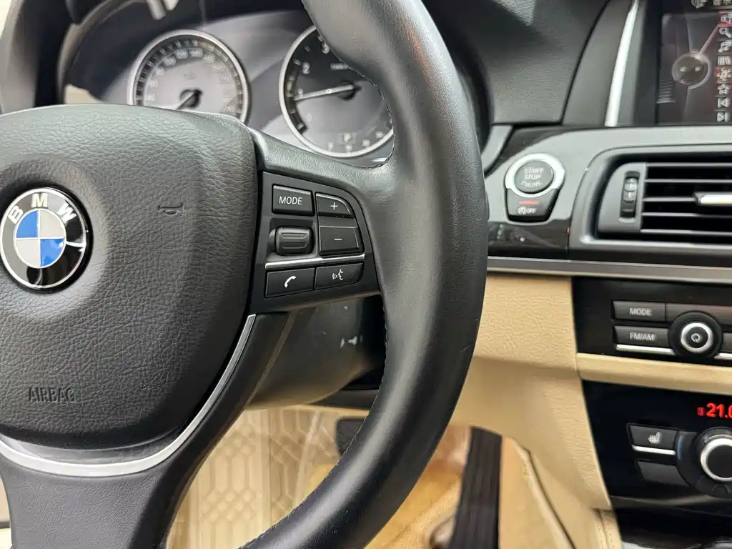 BMW 5 Series — миниатюра 27
