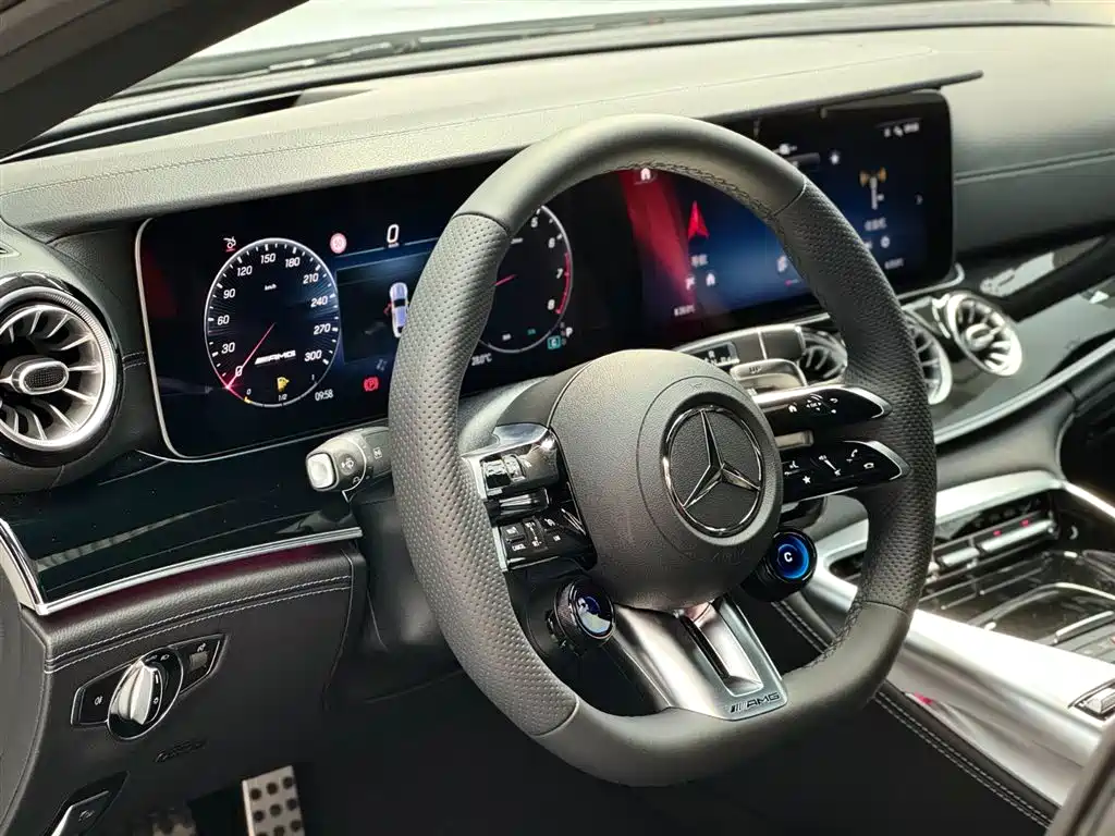 MERCEDES-BENZ AMG GT