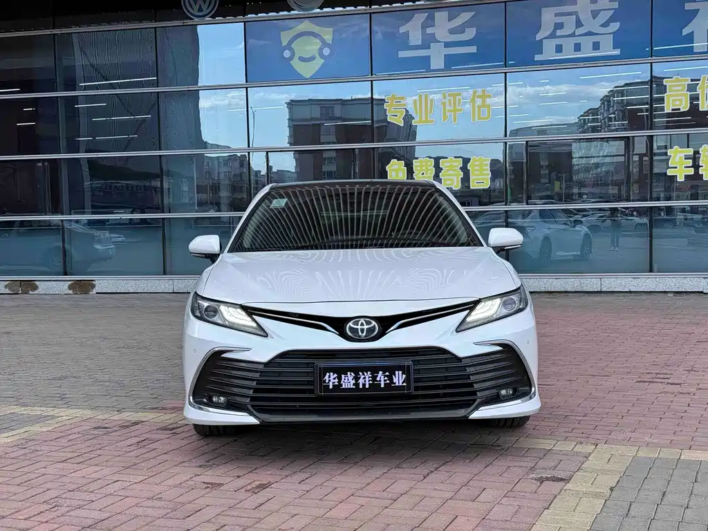 Купить Toyota Camry