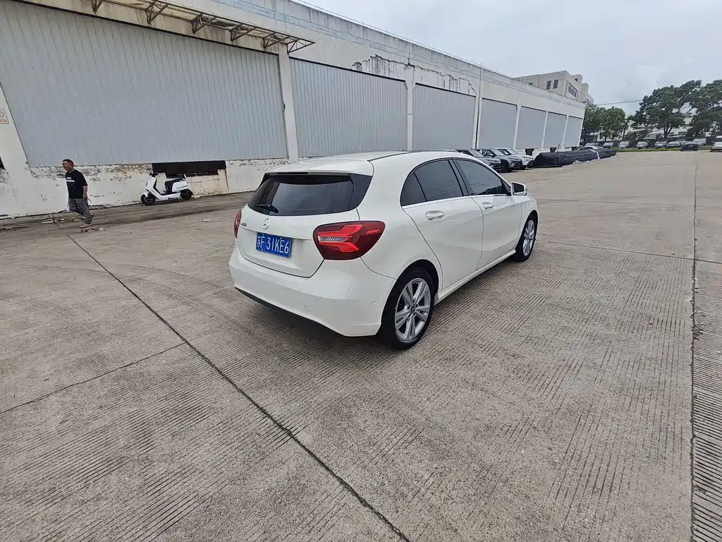 Mercedes-Benz A-Class (Import) — миниатюра 6