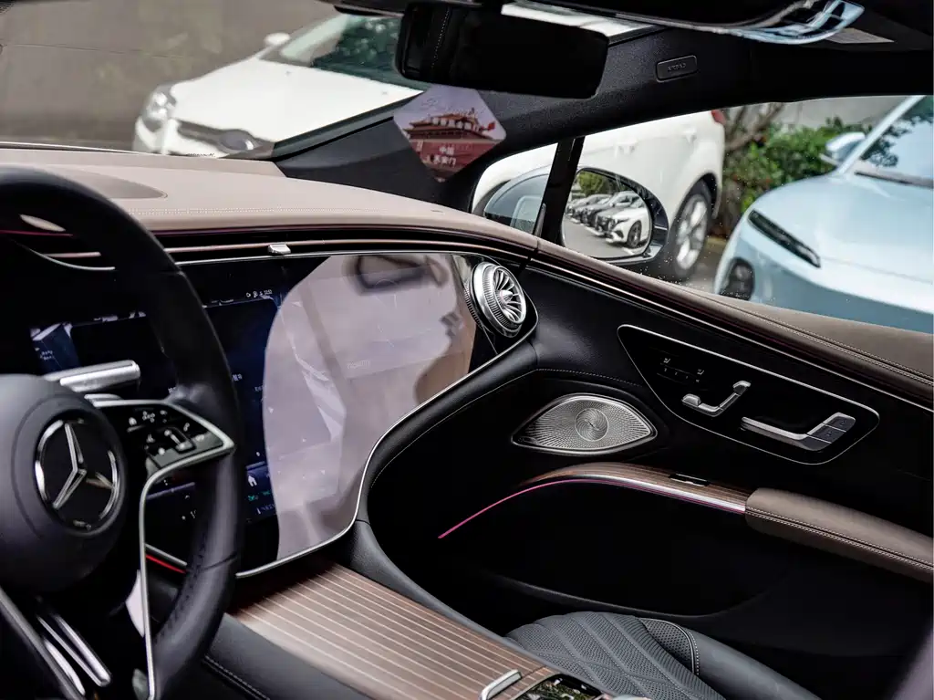 Mercedes-Benz EQS — миниатюра 19
