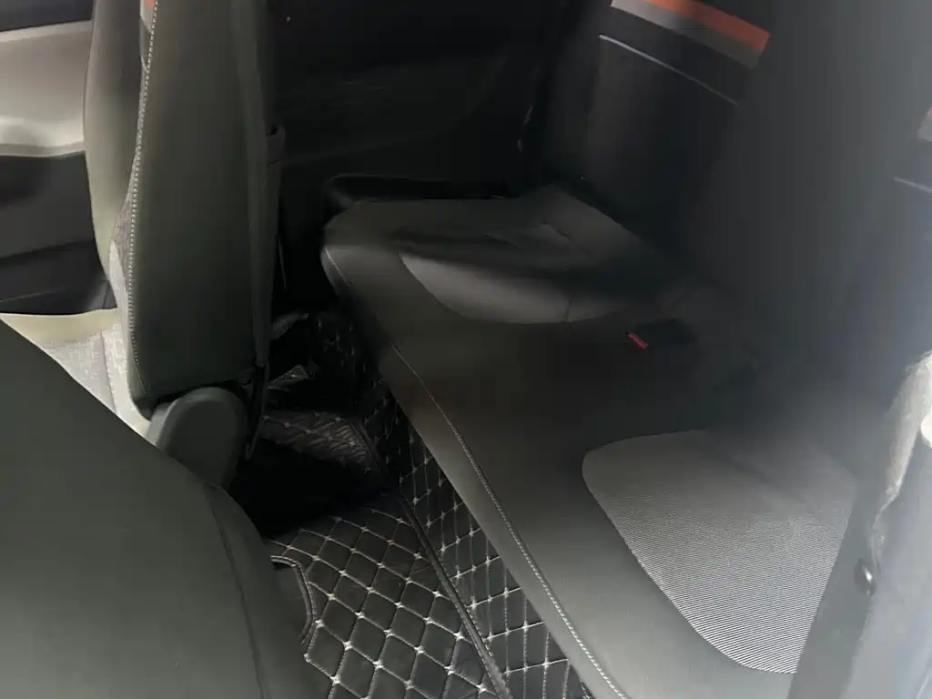 Wuling MINIEV — миниатюра 7