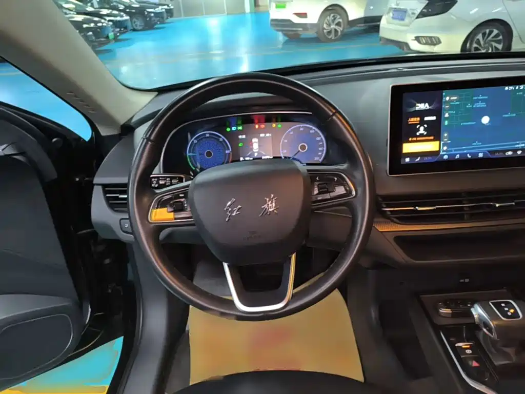 Hongqi Hongqi E-QM5 — миниатюра 7