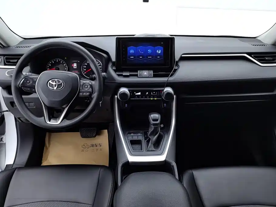 Toyota RAV4 — миниатюра 12