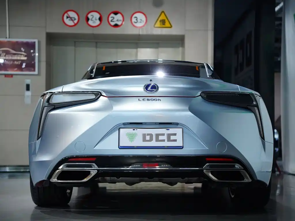 Lexus LC — миниатюра 21