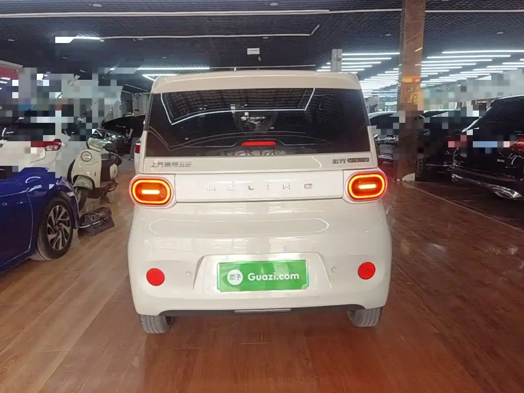 Wuling MINIEV — миниатюра 6