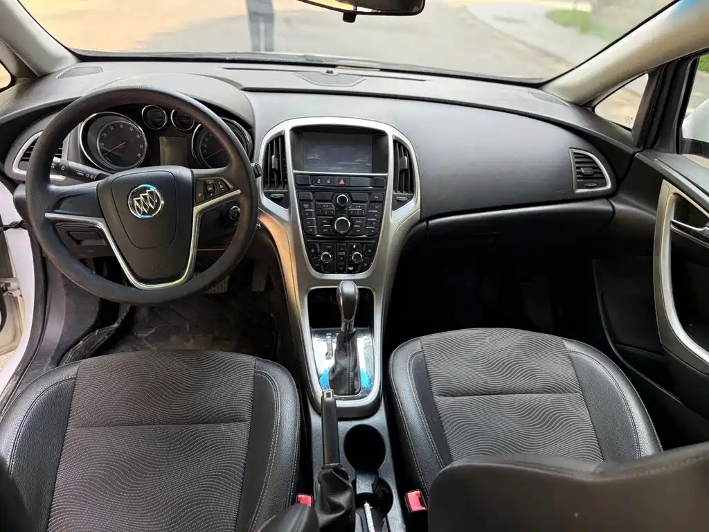 Buick Excelle — миниатюра 6