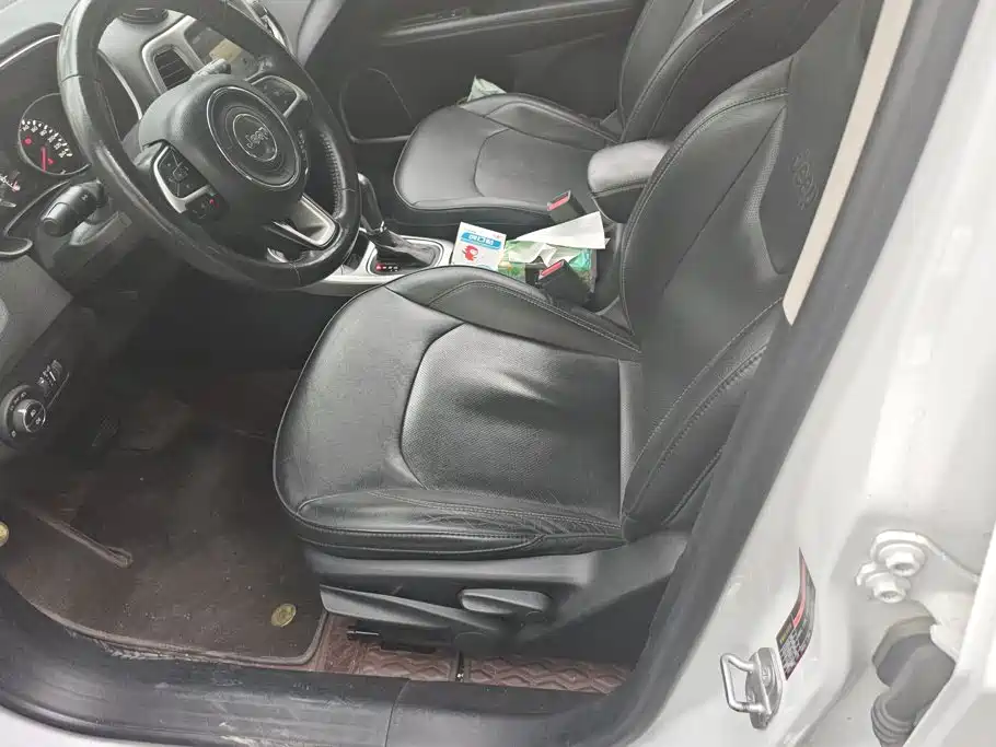 Jeep Compass — миниатюра 9