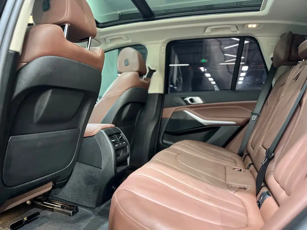 BMW X5 (Import) — миниатюра 9