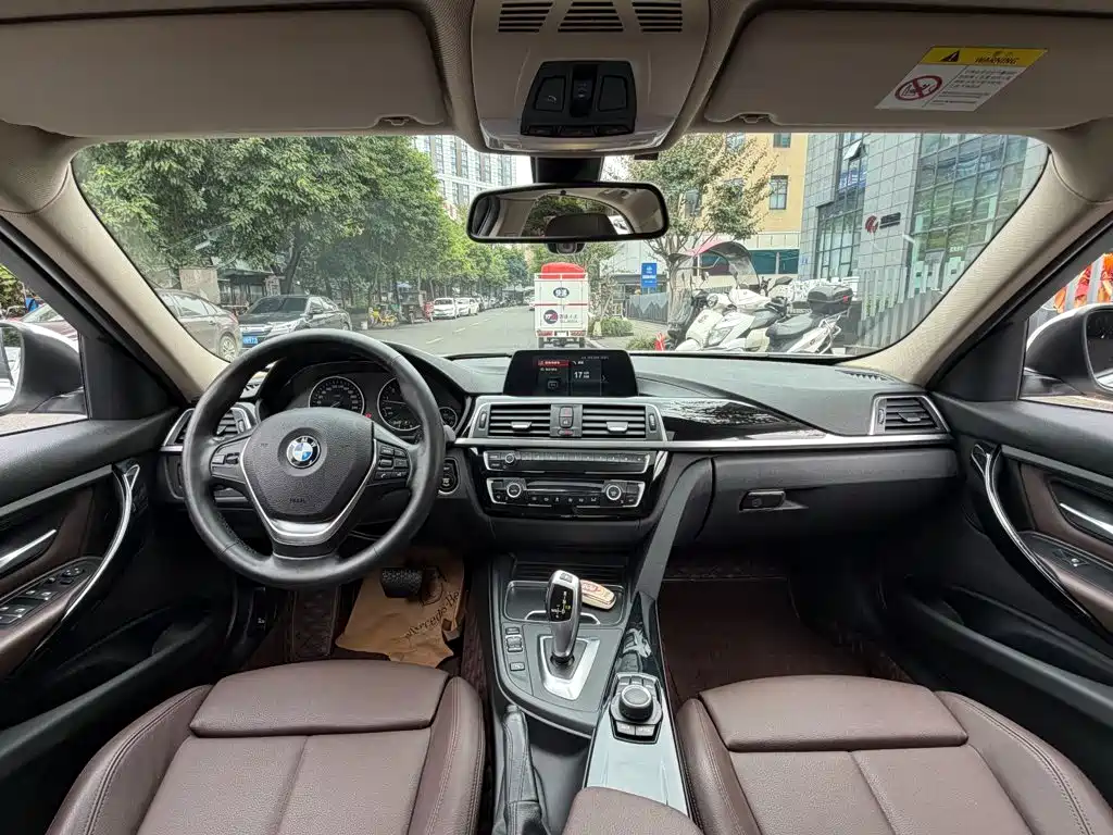 BMW 3 Series — миниатюра 13