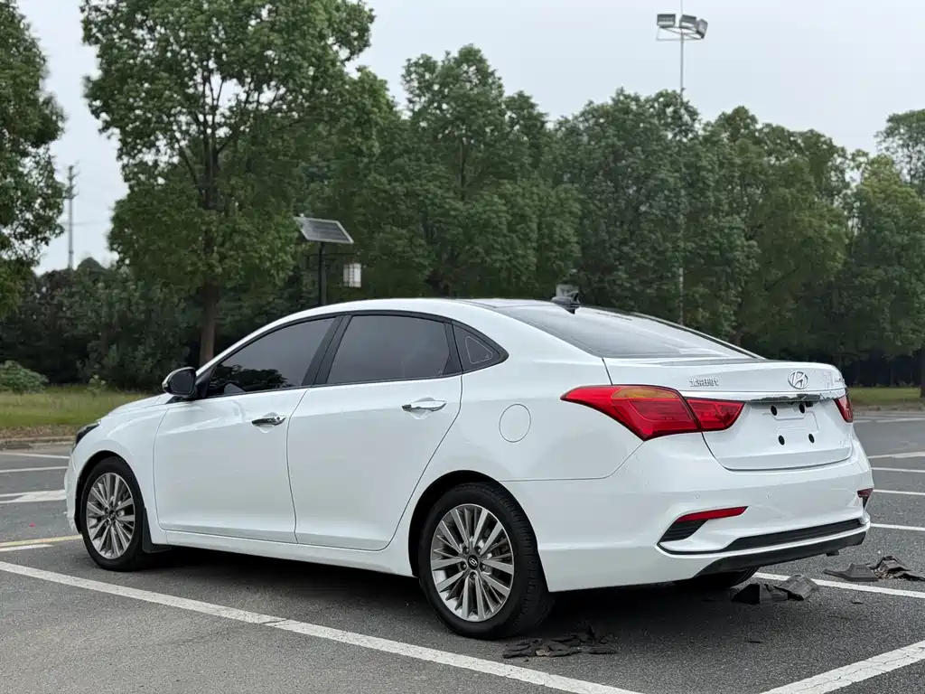 HYUNDAI NAME PICTURE