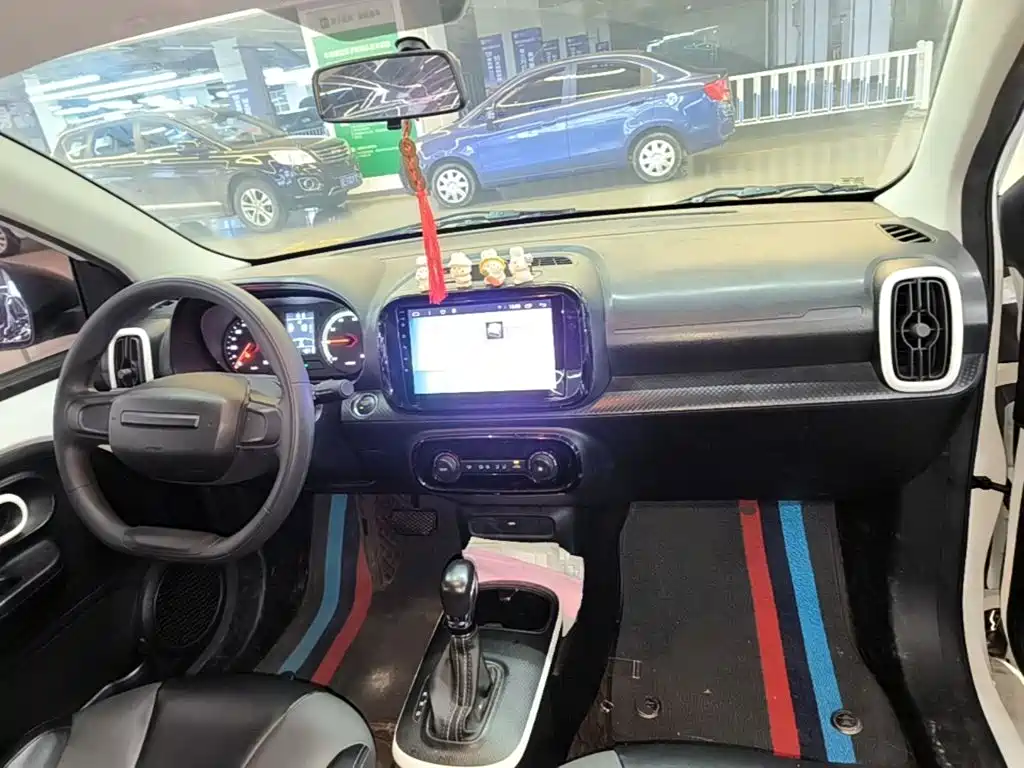 Roewe Clever — миниатюра 10
