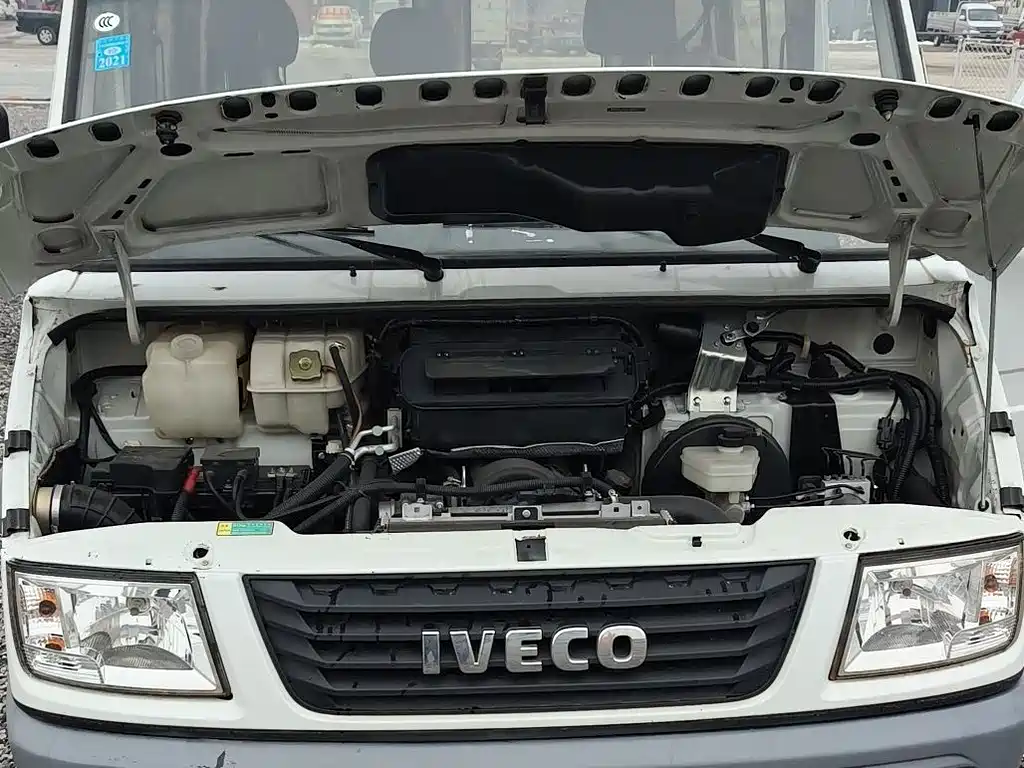 IVECO PROUD