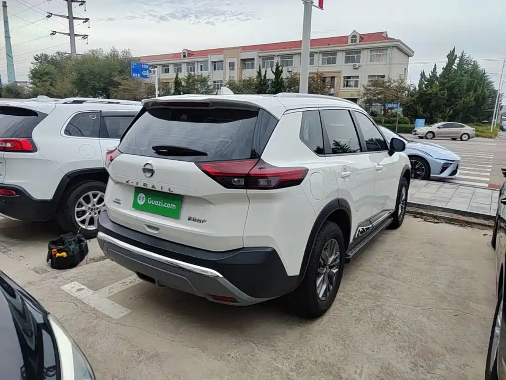Nissan X-Trail — миниатюра 7