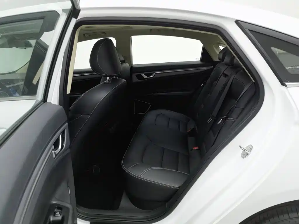 Geely Emgrand GL — миниатюра 15