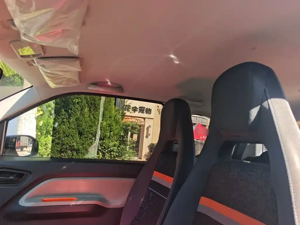 Wuling MINIEV — миниатюра 14