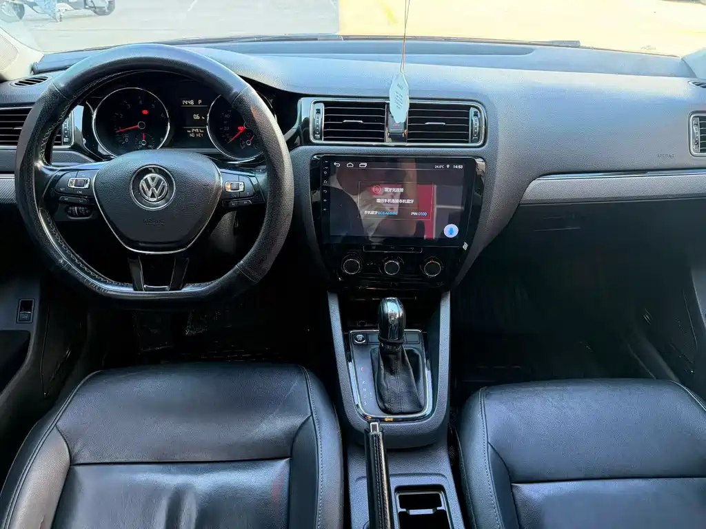 Volkswagen Sagitar — миниатюра 9