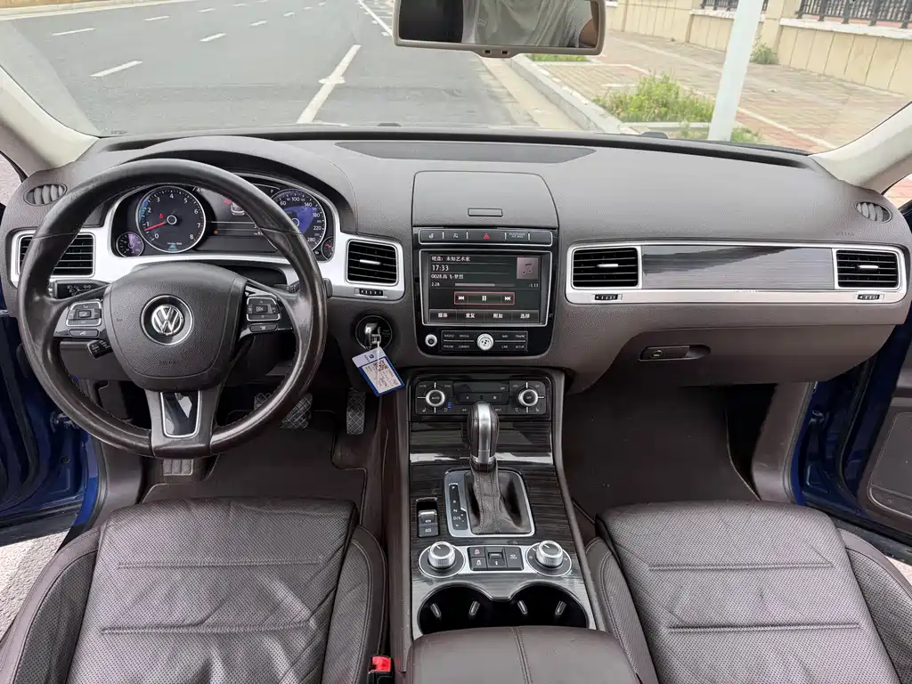 Volkswagen Touareg — миниатюра 10