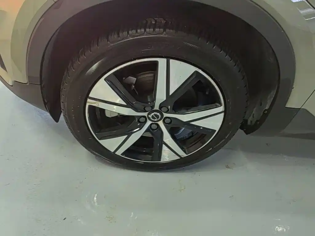 Volvo XC40 NEV — миниатюра 23