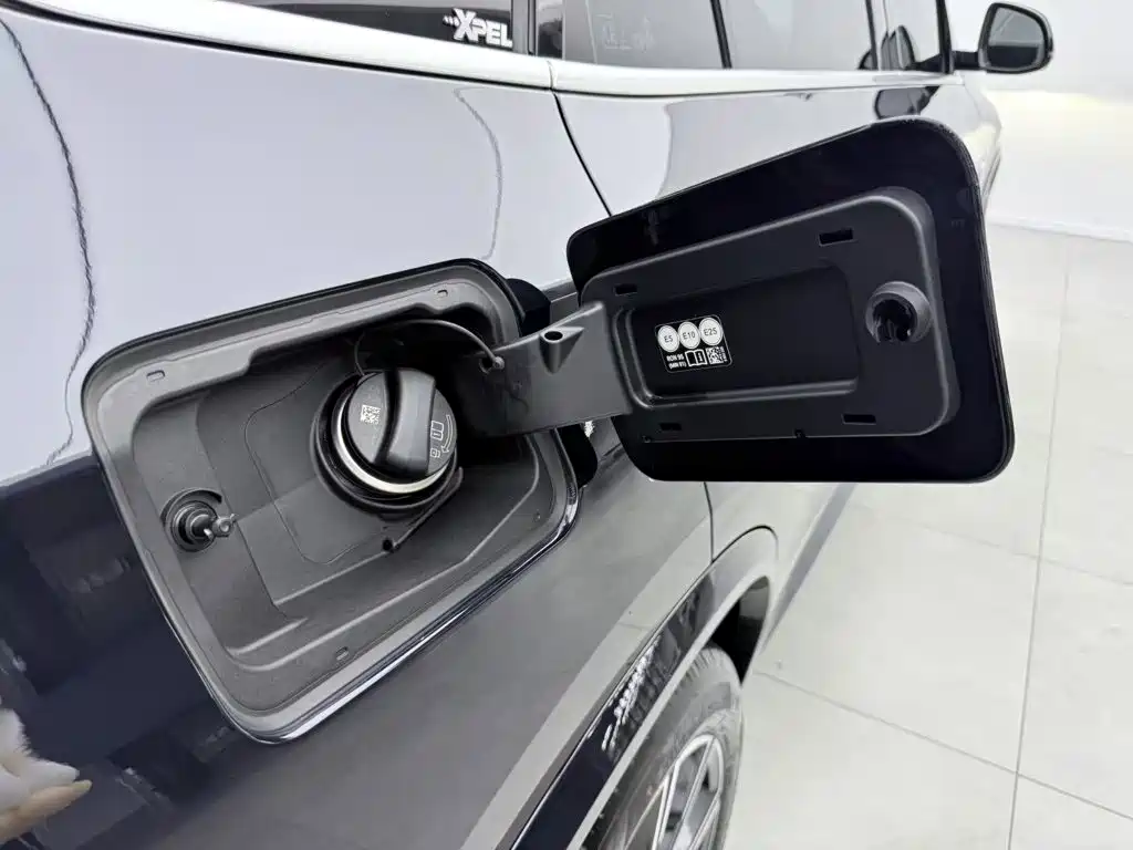 BMW X5 — миниатюра 12