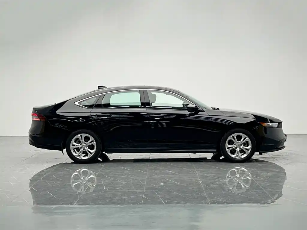 Honda Accord — миниатюра 7