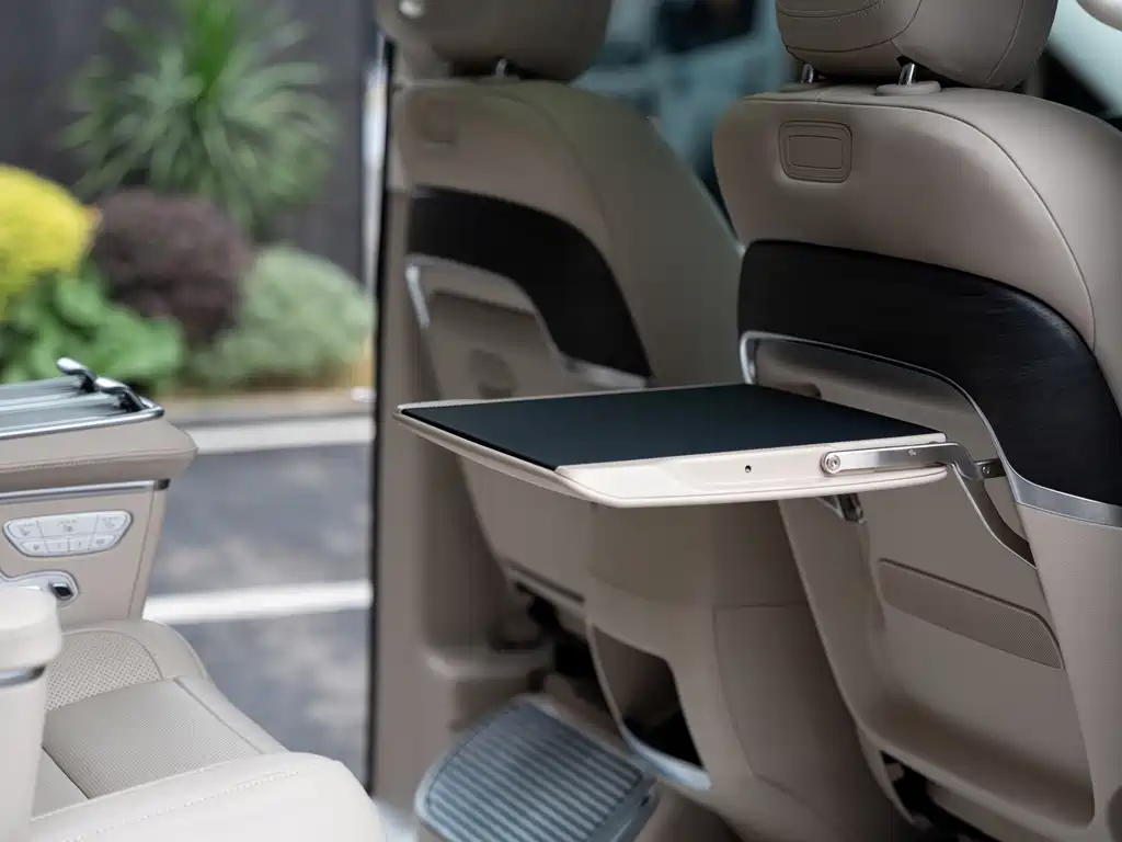 Mercedes-Benz V-Class — миниатюра 12