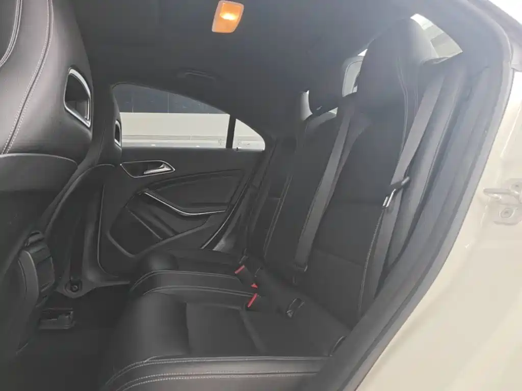 Mercedes-Benz CLA (Import) — миниатюра 17