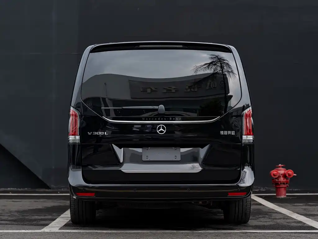 Mercedes-Benz V-Class — миниатюра 17