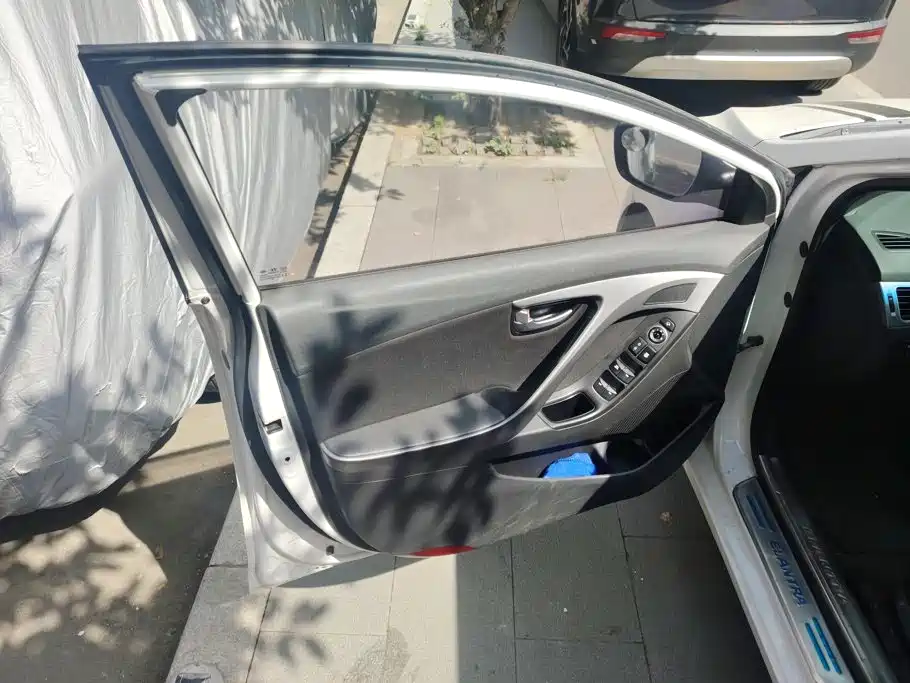 Hyundai Elantra Langdong — миниатюра 7
