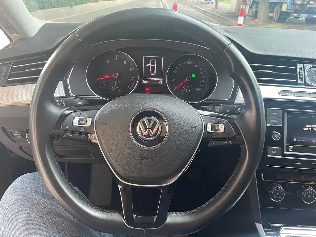 Volkswagen Magotan — миниатюра 5