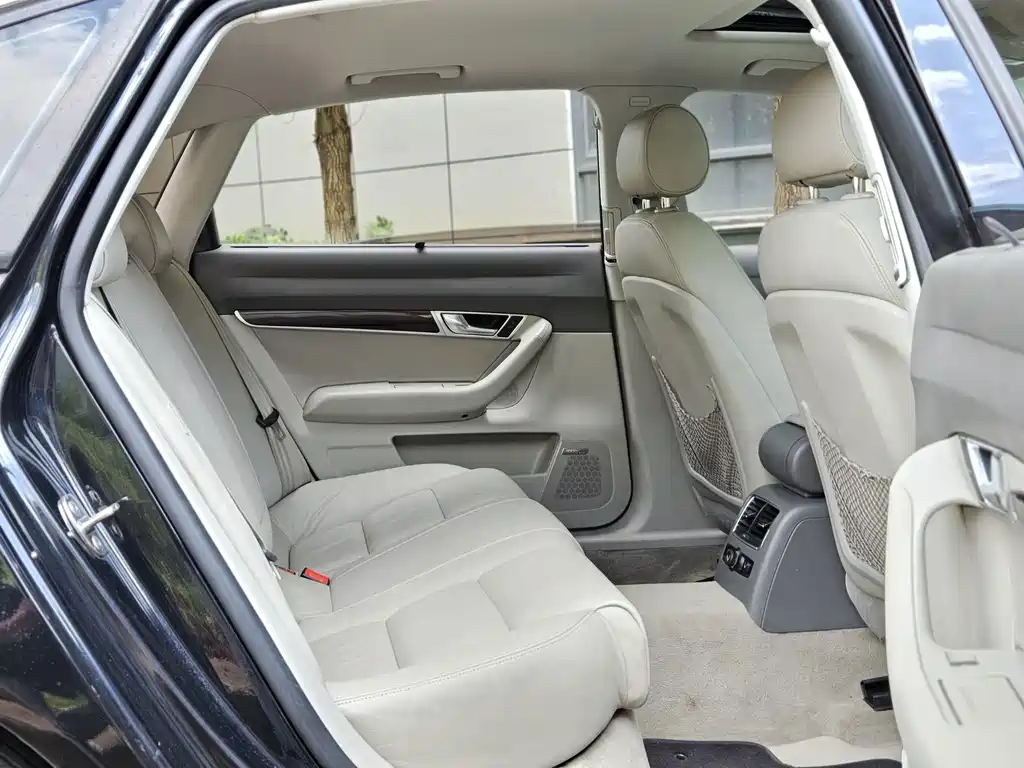 Audi A6L — миниатюра 6