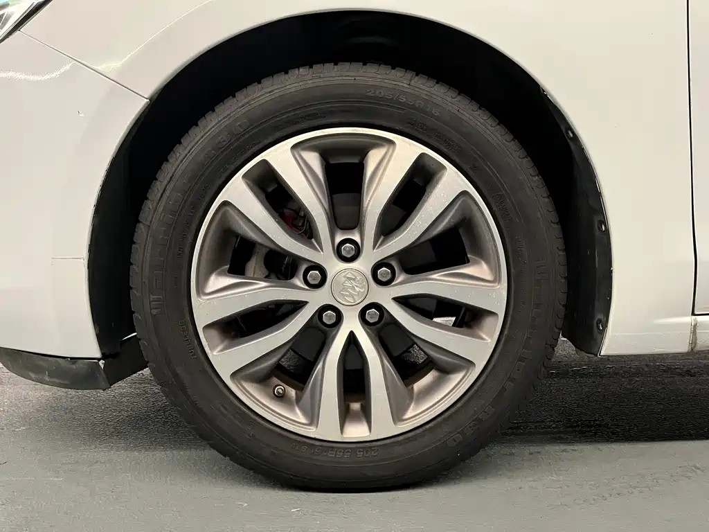 Buick Excelle — миниатюра 8