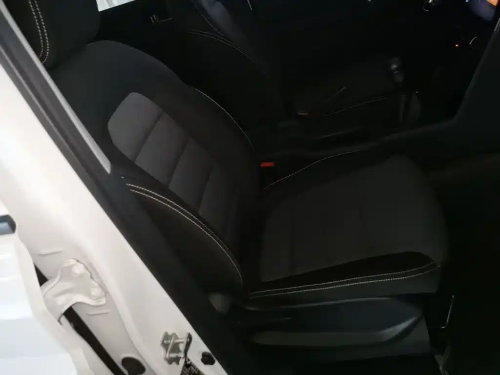 Wuling Hongguang PLUS — миниатюра 25