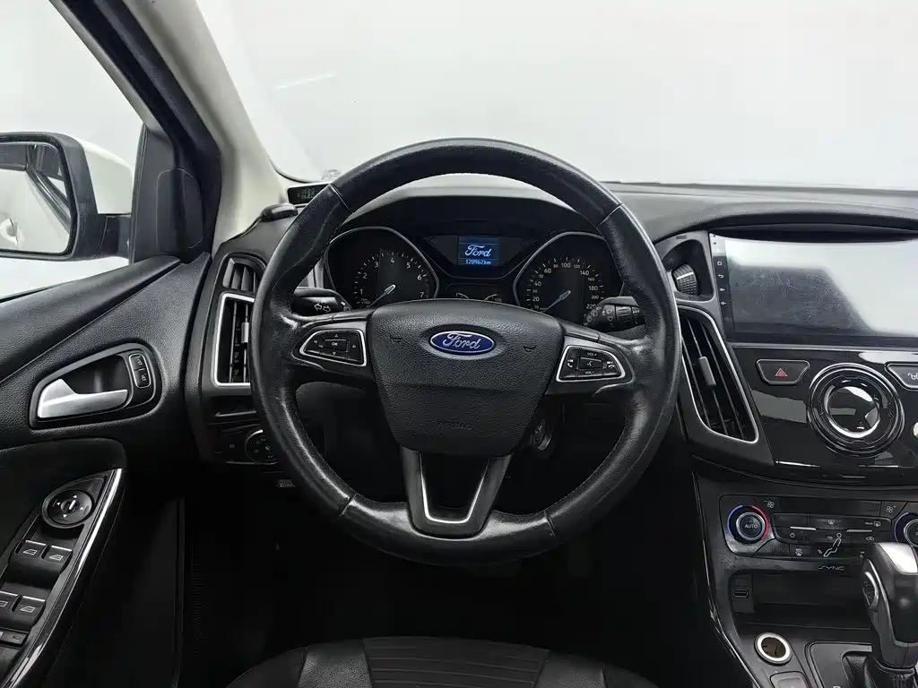 Ford Focus — миниатюра 11
