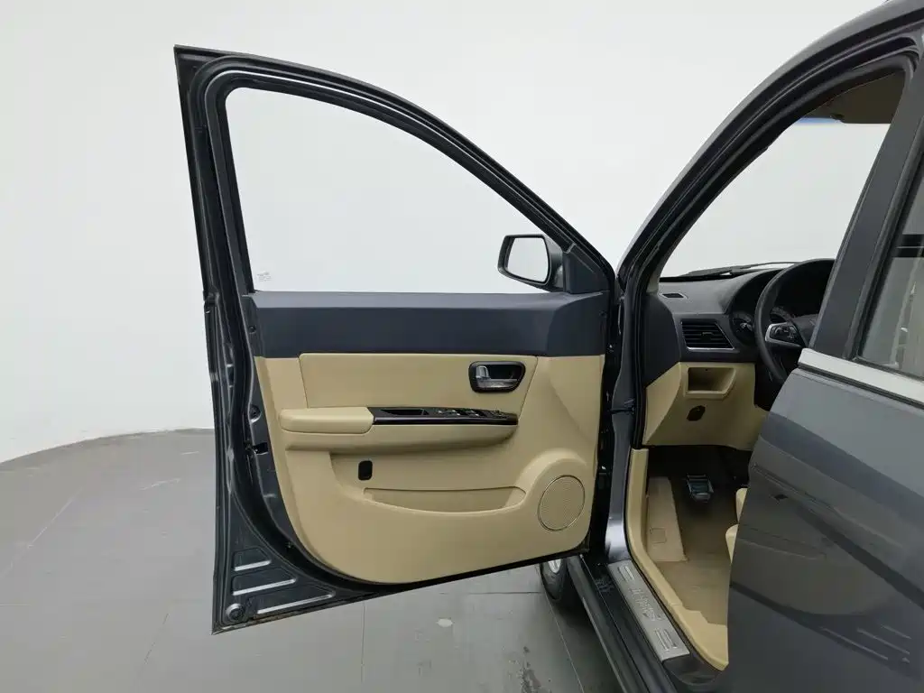 Wuling Hongguang — миниатюра 8