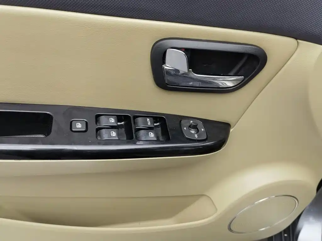 Wuling Hongguang — миниатюра 9