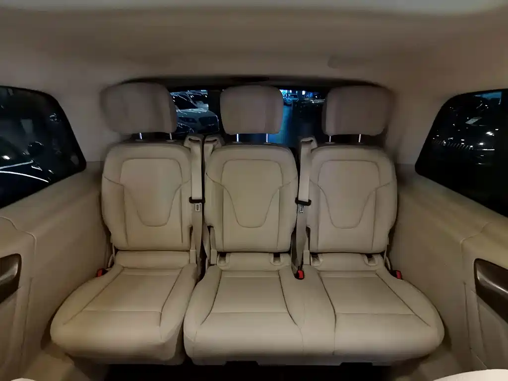 Mercedes-Benz V-Class — миниатюра 19