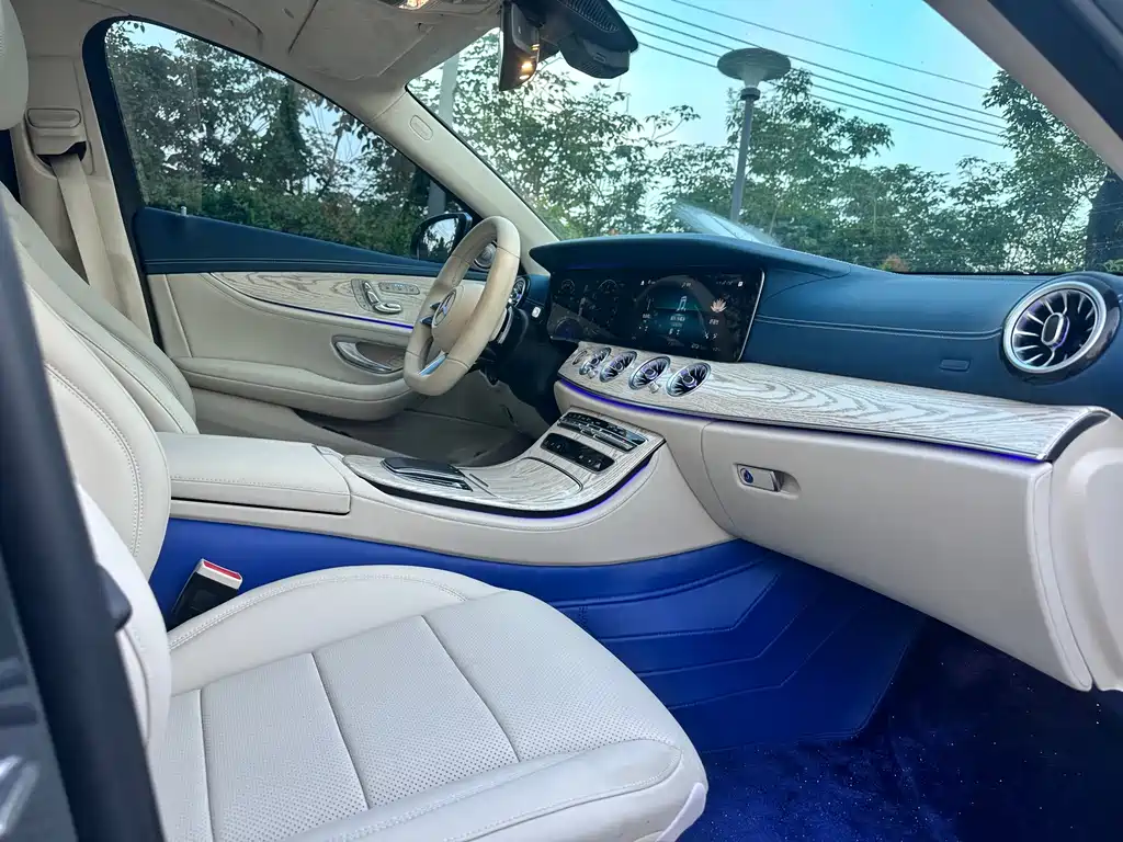 Mercedes-Benz E-Class — миниатюра 8