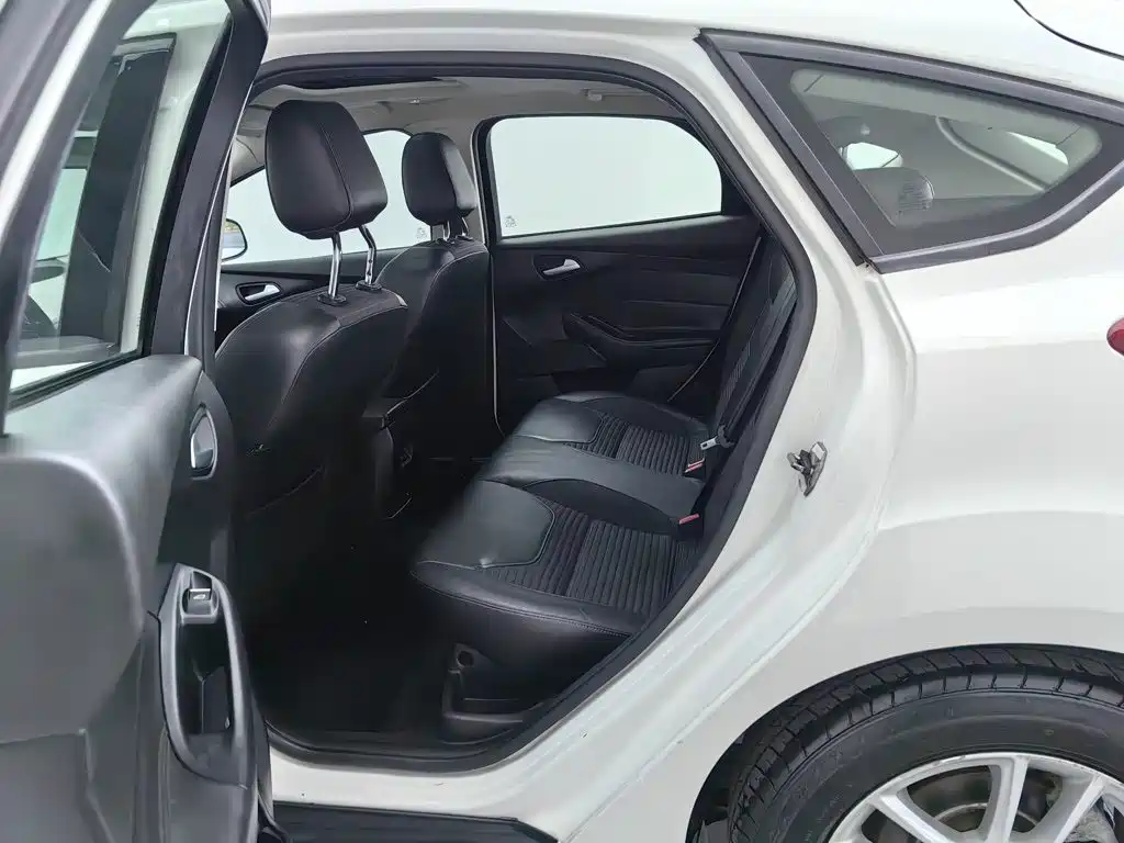 Ford Focus — миниатюра 15