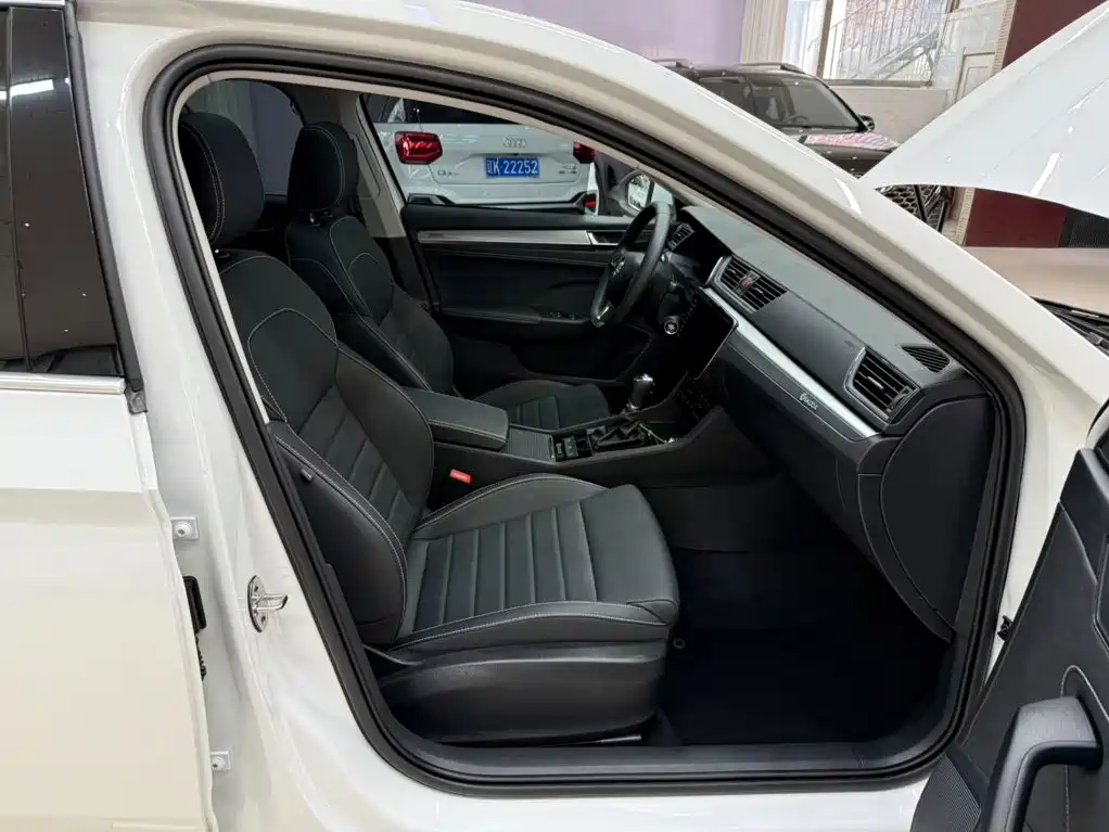 Skoda Superb — миниатюра 21