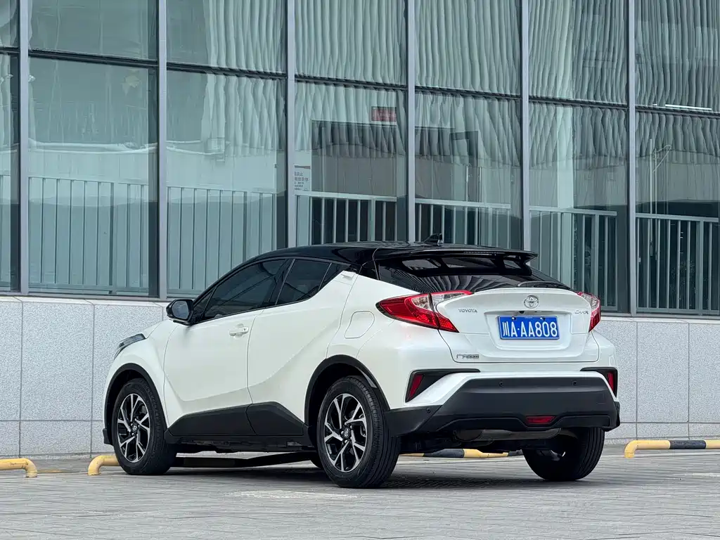 Toyota C-HR — миниатюра 6