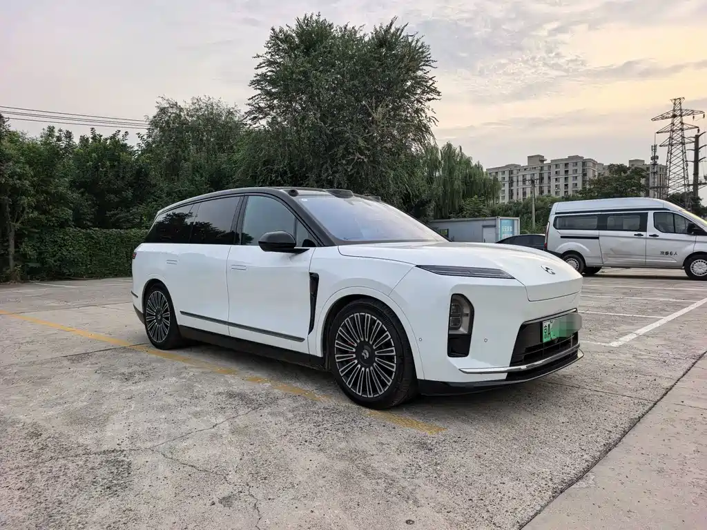 NIO ES8 — миниатюра 3