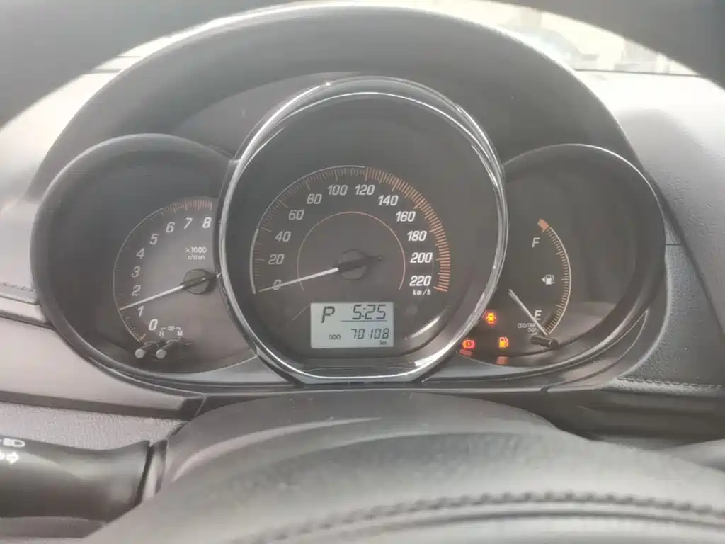 Toyota Yaris L — миниатюра 12