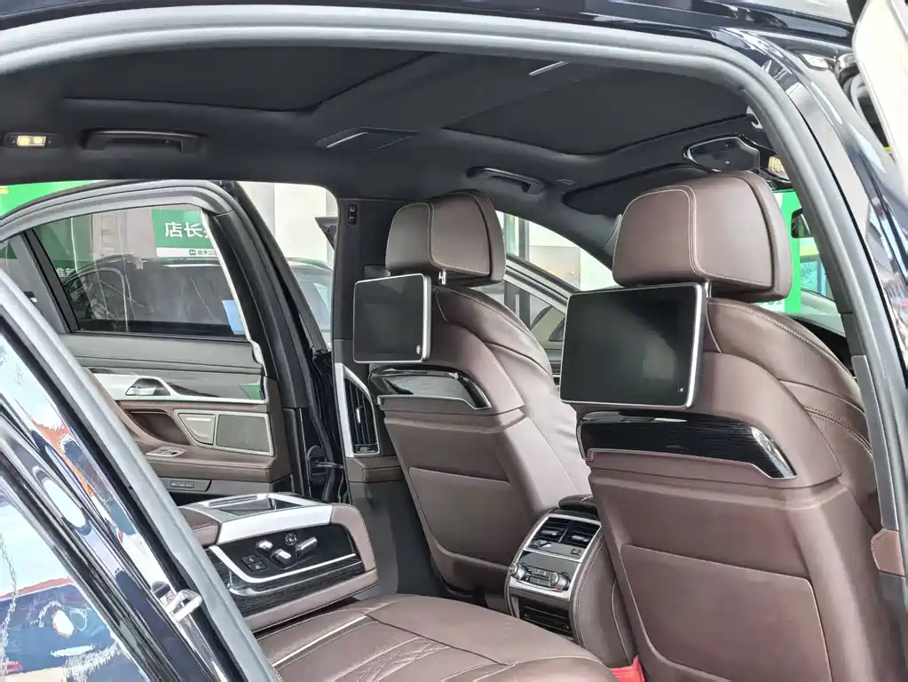 BMW 7 Series 730Li Premium Type M Sport Package, фото 6