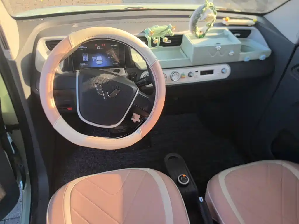 Wuling MINIEV — миниатюра 10